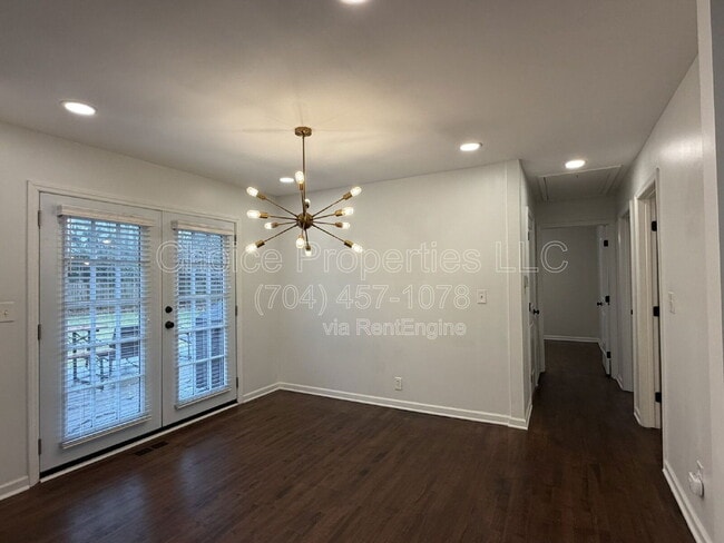 Building Photo - 5044 Baylor Dr