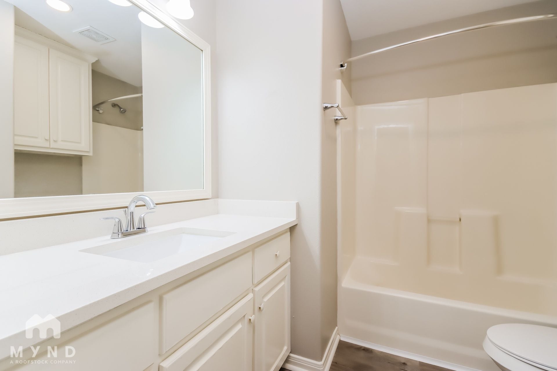 Building Photo - 16376 River Fall Ct