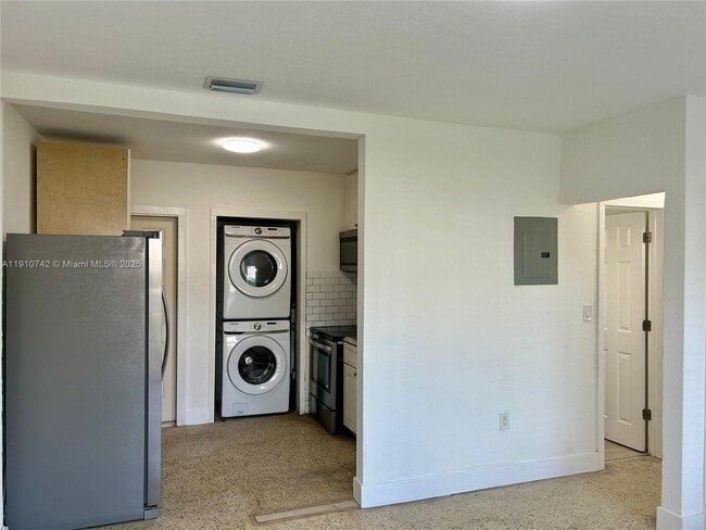 Building Photo - 2292 NW 26th St