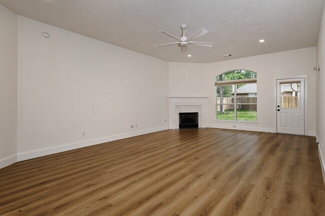 Building Photo - 122 S Abram Cir