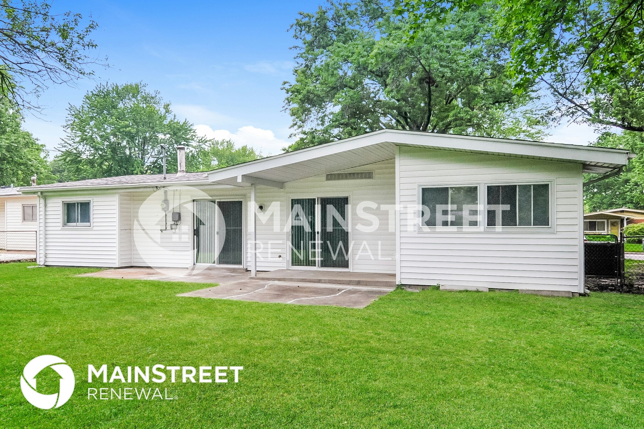 Building Photo - 2280 St Catherine St