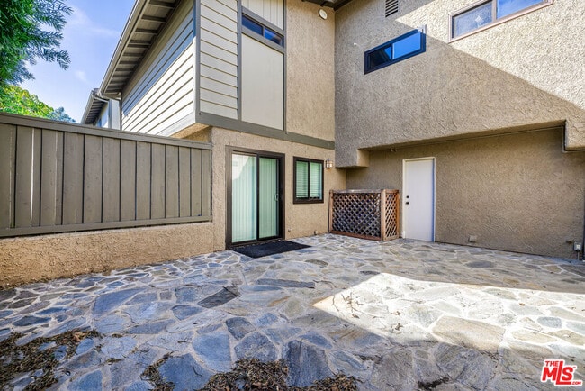 Building Photo - 29202 Heathercliff Rd