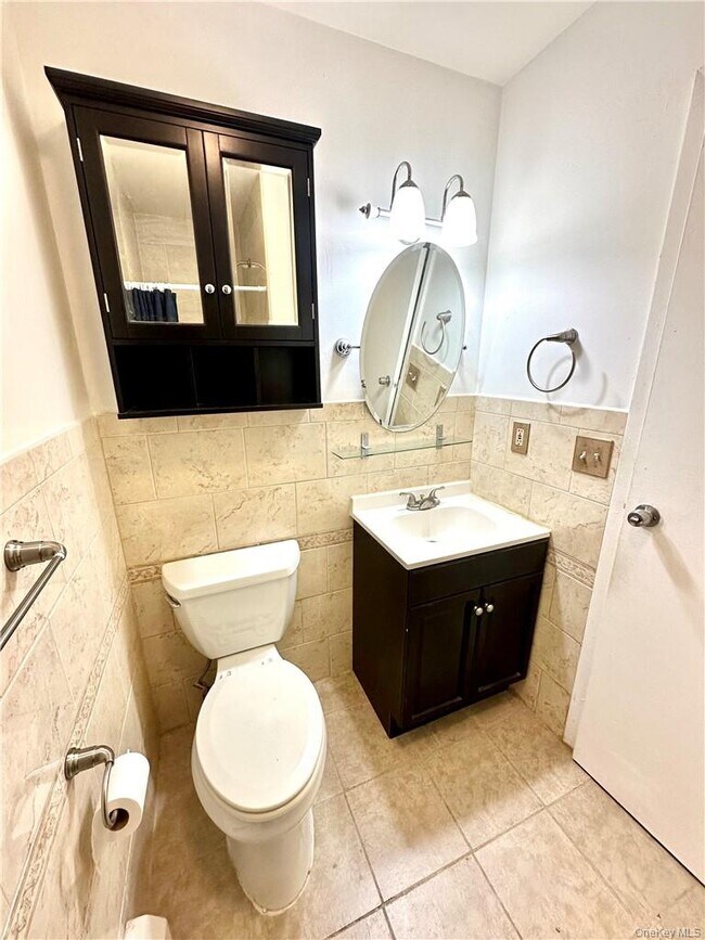 Building Photo - 376 Concord Ln