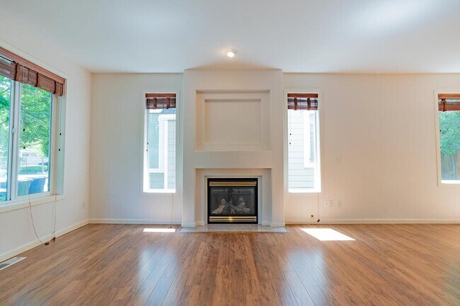 Living Room fireplace - 14176 SE 8th Street