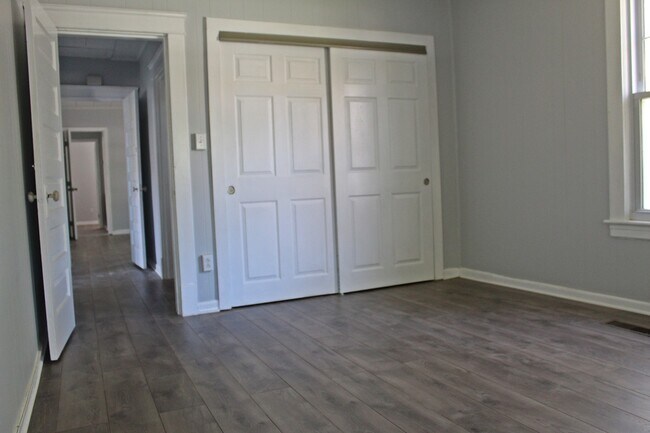 Building Photo - Alcoa City Rental Available Now