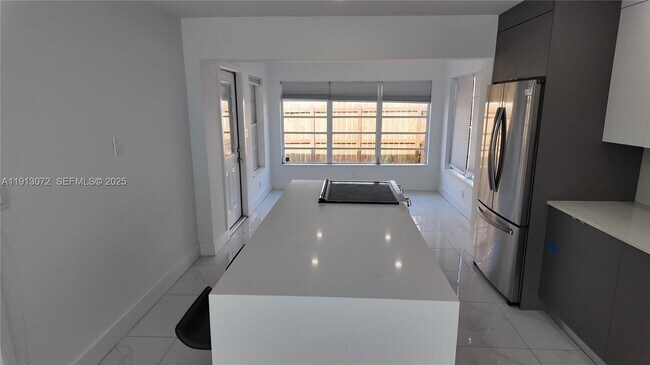 Building Photo - 2100 N 57th Way