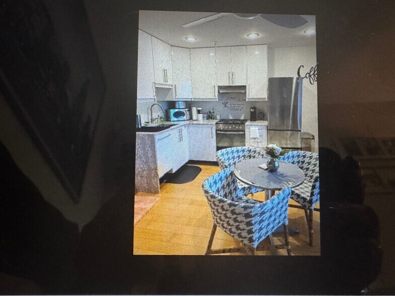 Building Photo - 6225 Harbourside Dr