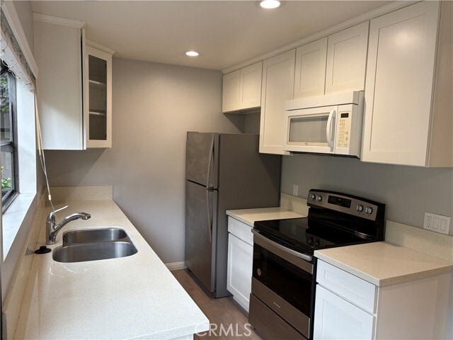 Building Photo - 21 Streamwood