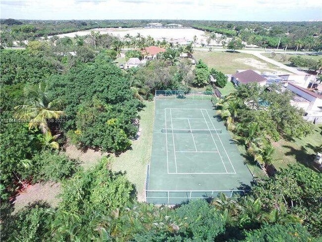 Building Photo - 18455 SW 80th Ave
