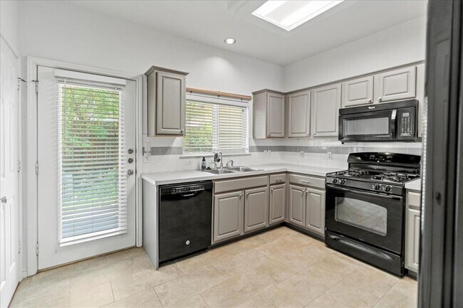 Building Photo - 12205 Abbey Glen Ln