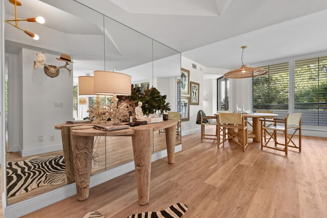 Building Photo - 3322 Casseekey Island Rd