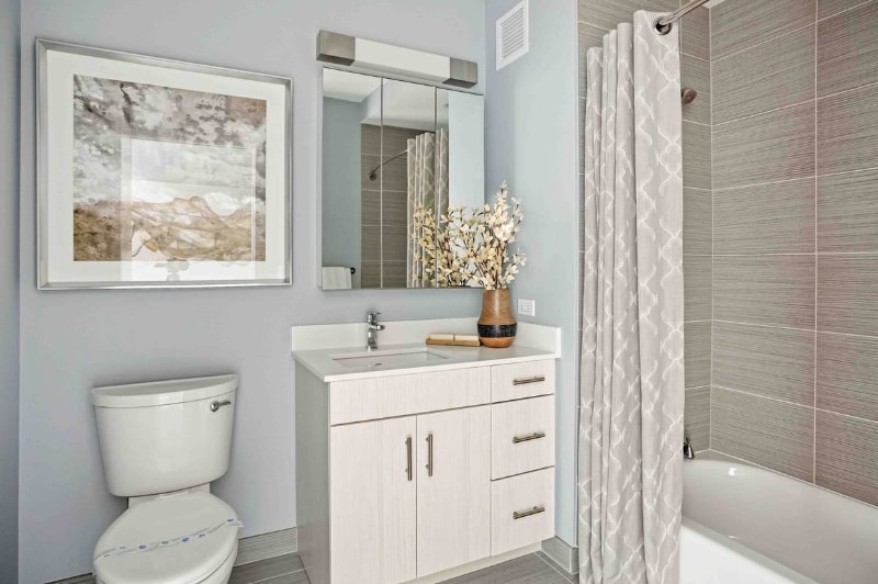 Building Photo - 1053 S State St