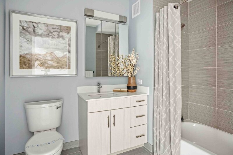 Building Photo - 1035 S State St