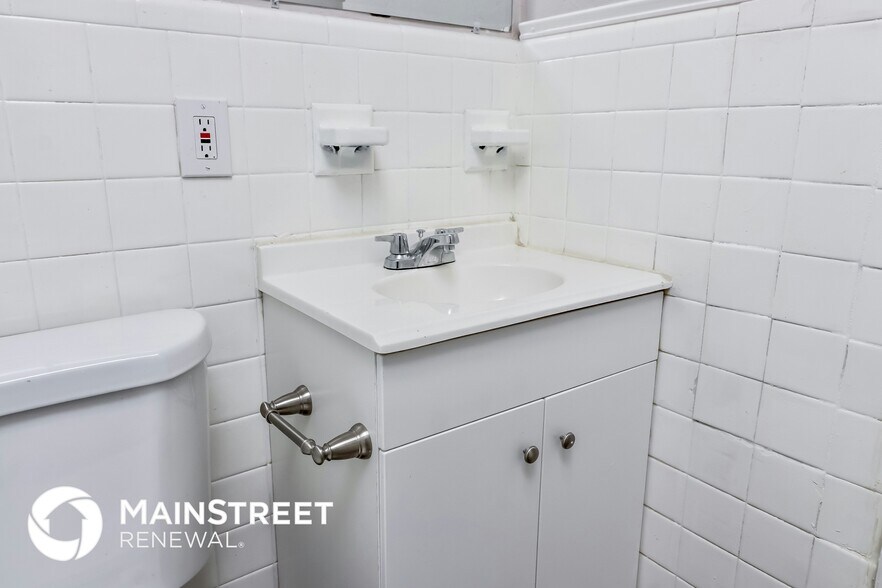 Building Photo - 4114 W Arch St