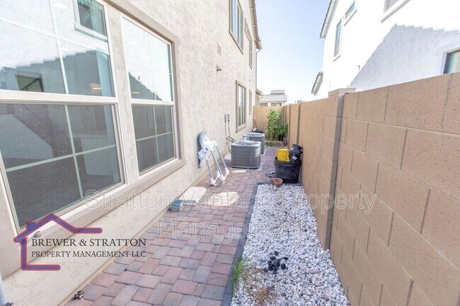Building Photo - 4065 S Marin Dr
