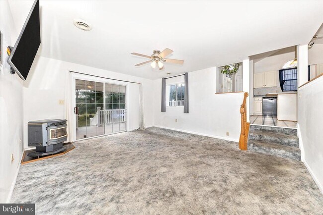 Building Photo - 105 Ridge Ave