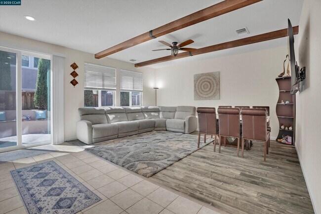 Building Photo - 351 Coolcrest Dr