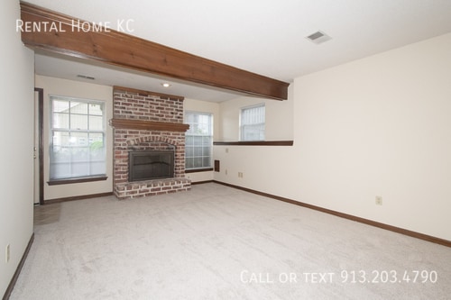 Building Photo - 5619 Riley-