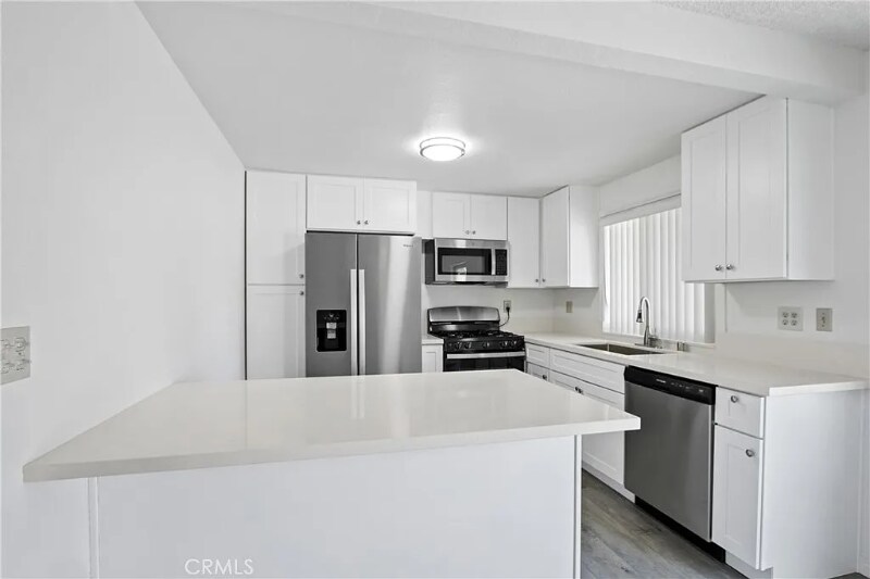 Building Photo - 632 E La Veta Ave