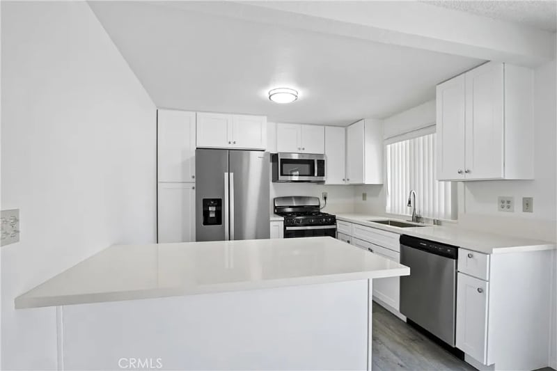 Building Photo - 632 E La Veta Ave