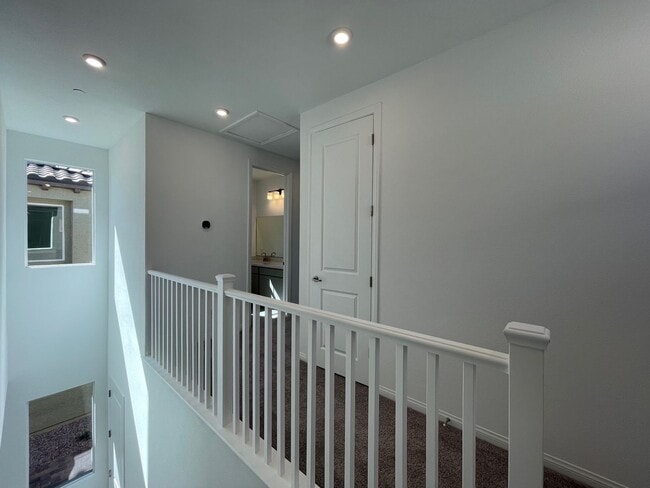 Building Photo - 3 BED 2.5 BATH 2 CAR GARAGE TOWNHOME FOR RENT IN CADENCE MASTER PLANNED COMMUNITY