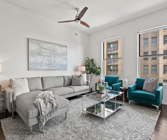 Building Photo - 2323 N Houston-180.26