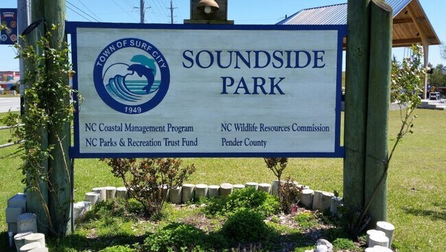 Building Photo - 1015 Course Ln