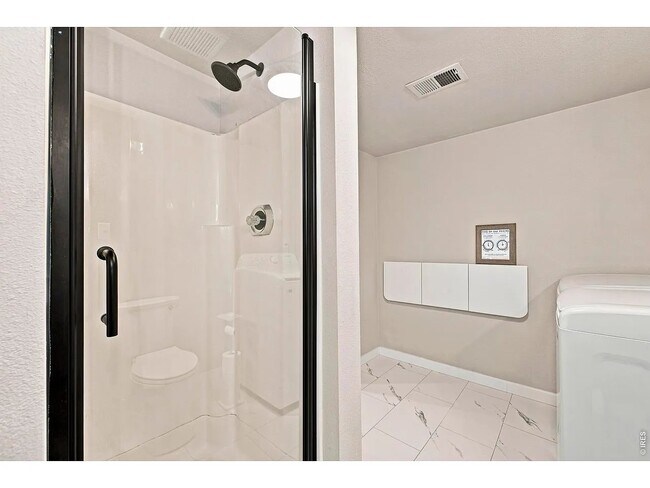 Building Photo - 2431 Sunstone Dr