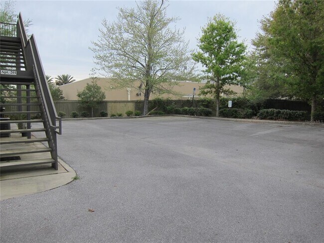 Building Photo - 2602 SW 87th Dr