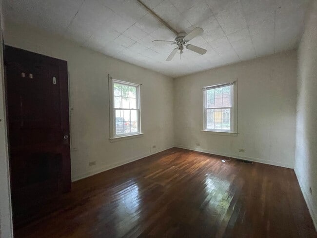 Building Photo - 103 Goodman Pl