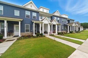 Building Photo - 1615 Independence Blvd