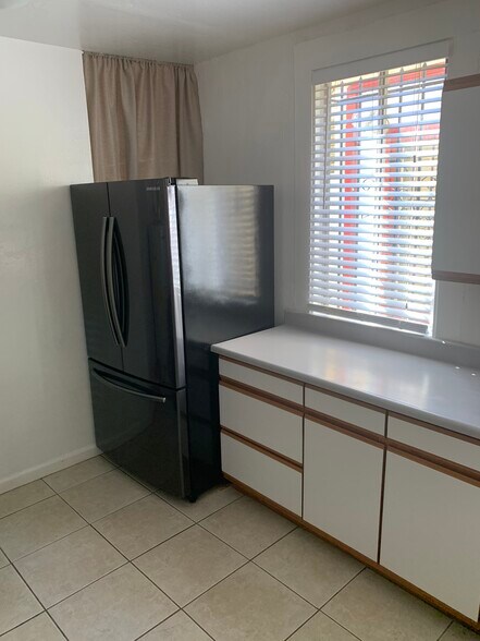 Building Photo - 543 30th St