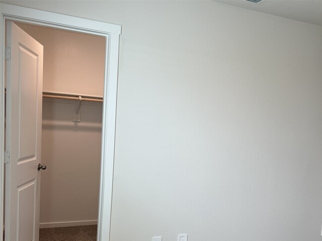 Building Photo - 4484 Bonney Ave