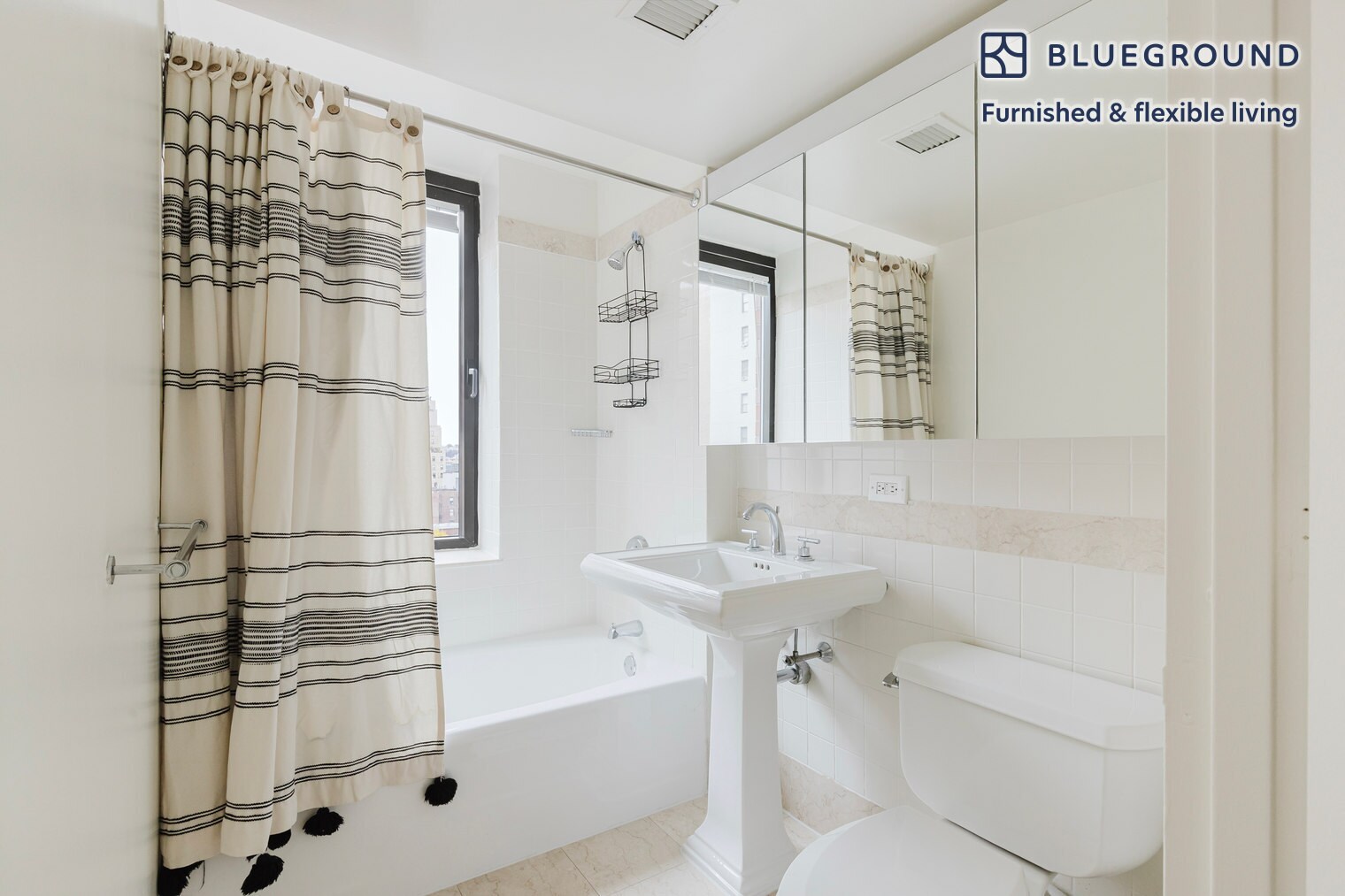 Building Photo - 255 W 94th St