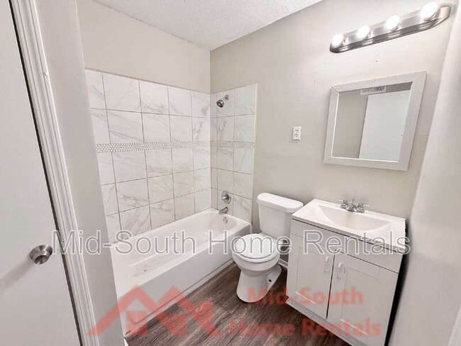 Building Photo - 4077 Forest View Dr