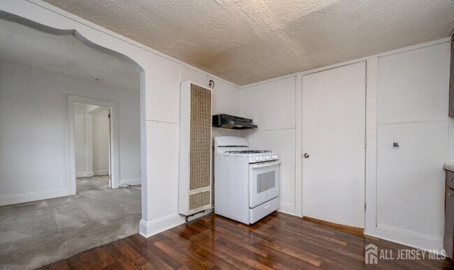 Building Photo - 29 Smith St