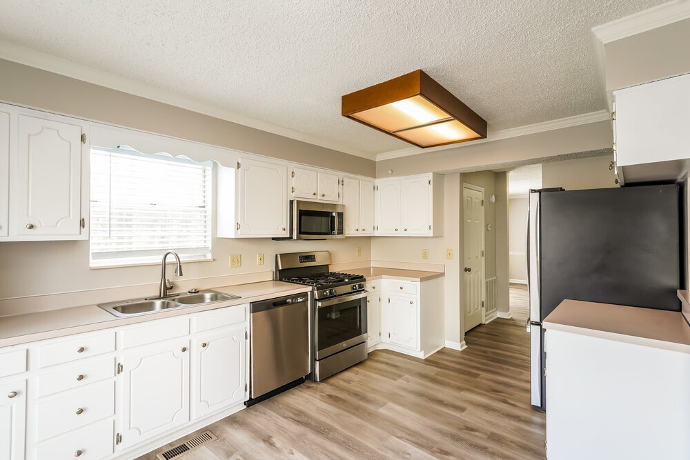 Building Photo - 905 Traceton Ct