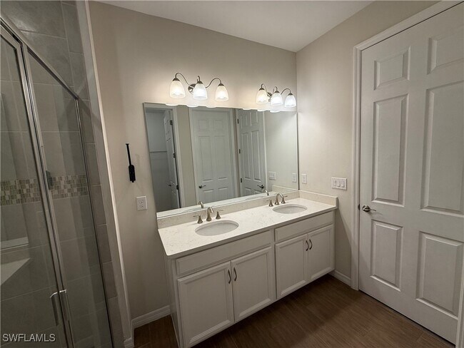 Building Photo - 1273 Enbrook Lp