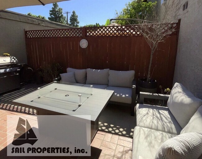 Building Photo - 10793 Onyx Ct