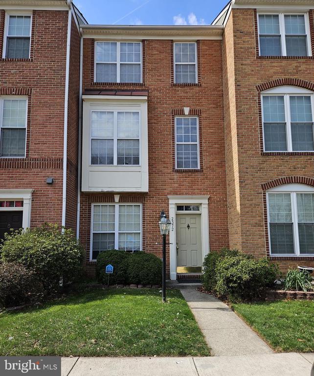 Primary Photo - 2372 Woodland Pond Ln
