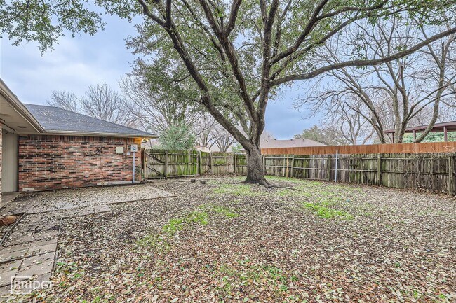 Building Photo - 2514 Amy Ave