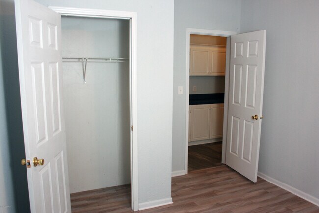 Building Photo - 811 Red Lighthouse Ln