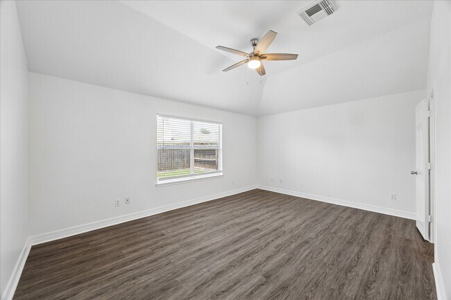 Building Photo - 8310 Hardy Elm St