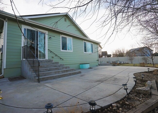 Building Photo - 4797 Sandy Ridge Ave