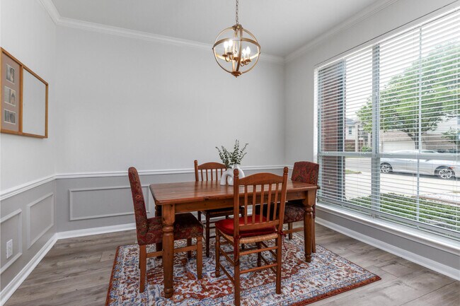 Building Photo - 24718 Crescent Run