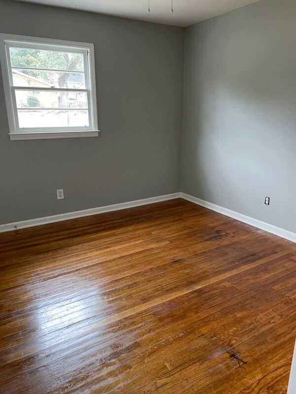 Building Photo - 1089 Buist Ave