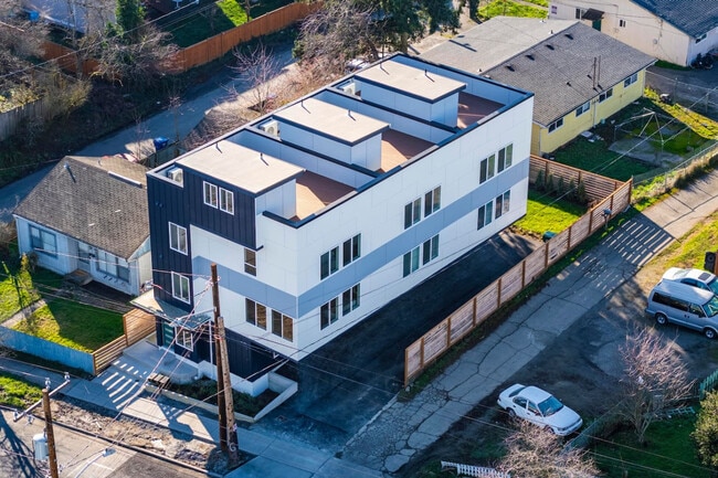 Building Photo - 7719 Renton Ave S