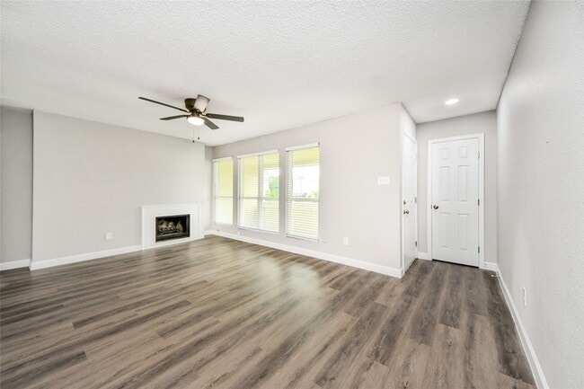 Building Photo - 781 Country Pl Dr