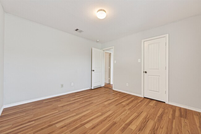 Building Photo - 1326 Seagler Pond Ln