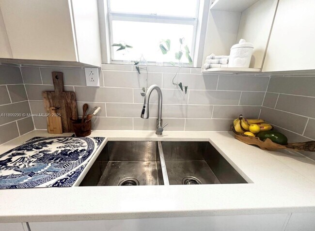 Building Photo - 11241 SW 7th Terrace